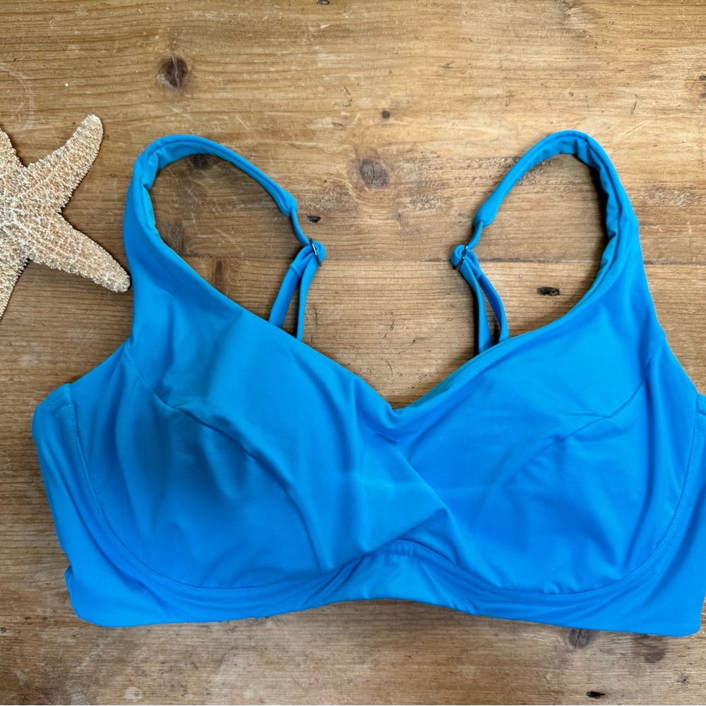 Athleta Blue Medium Support Sports Bra